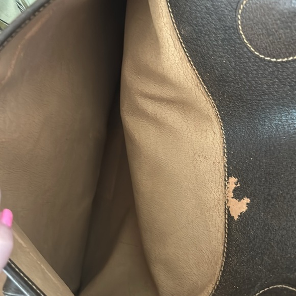 Authentic Gucci Tall Monogram Handbag. Comes with Authentification Certificate. - Picture 3 of 5